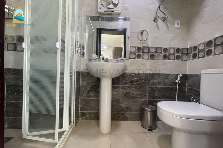 two bedroom apartment furnished new kawther hurghada bathroom (3)_result_7f6fa_lg